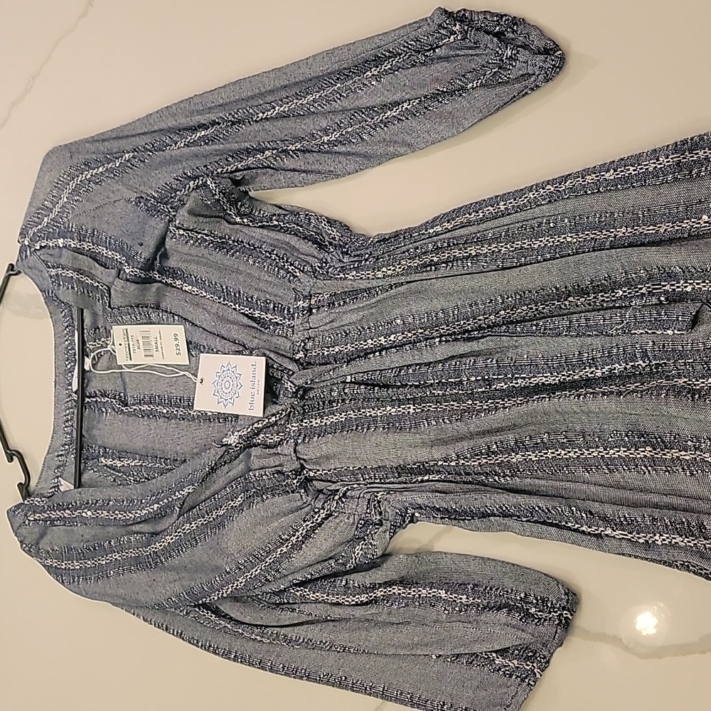 Small blouse, Blue Island by Bloomingdales, new with tags new worn